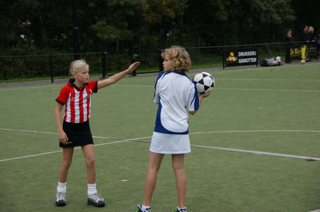 Korfbal E1  2 oktober.JPG
